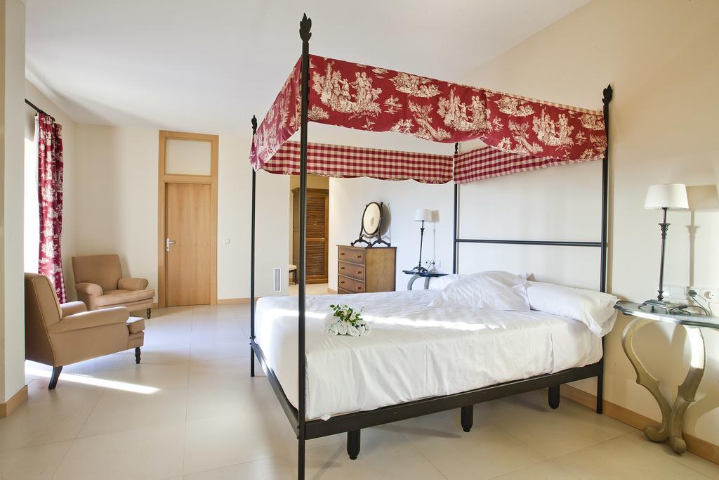 Hotel Villa Marcilla Buitenkant foto
