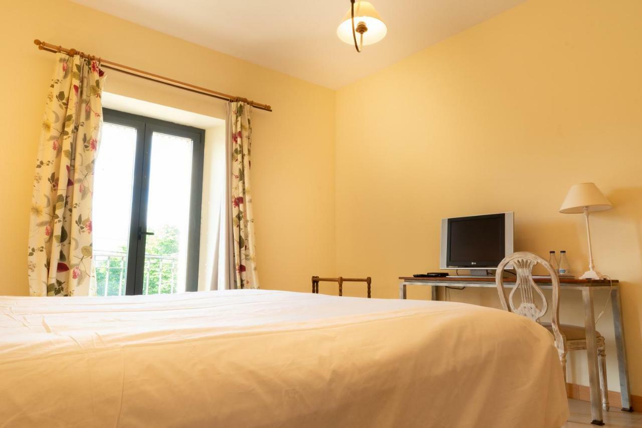 Hotel Villa Marcilla Buitenkant foto