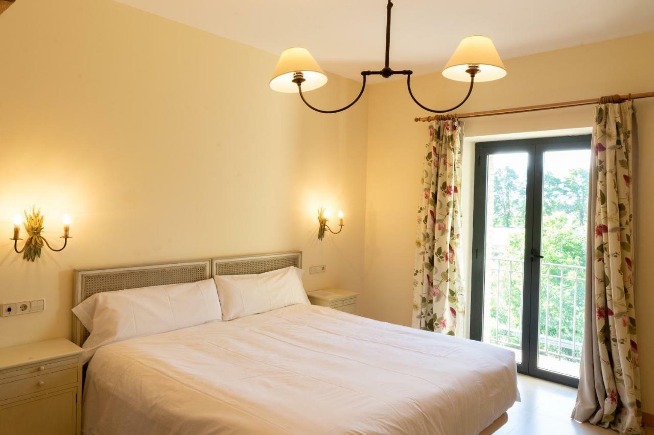 Hotel Villa Marcilla Buitenkant foto