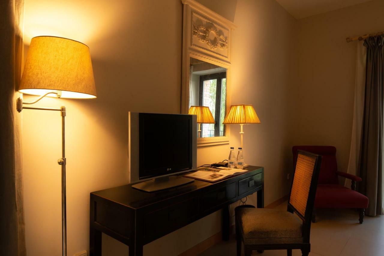 Hotel Villa Marcilla Buitenkant foto